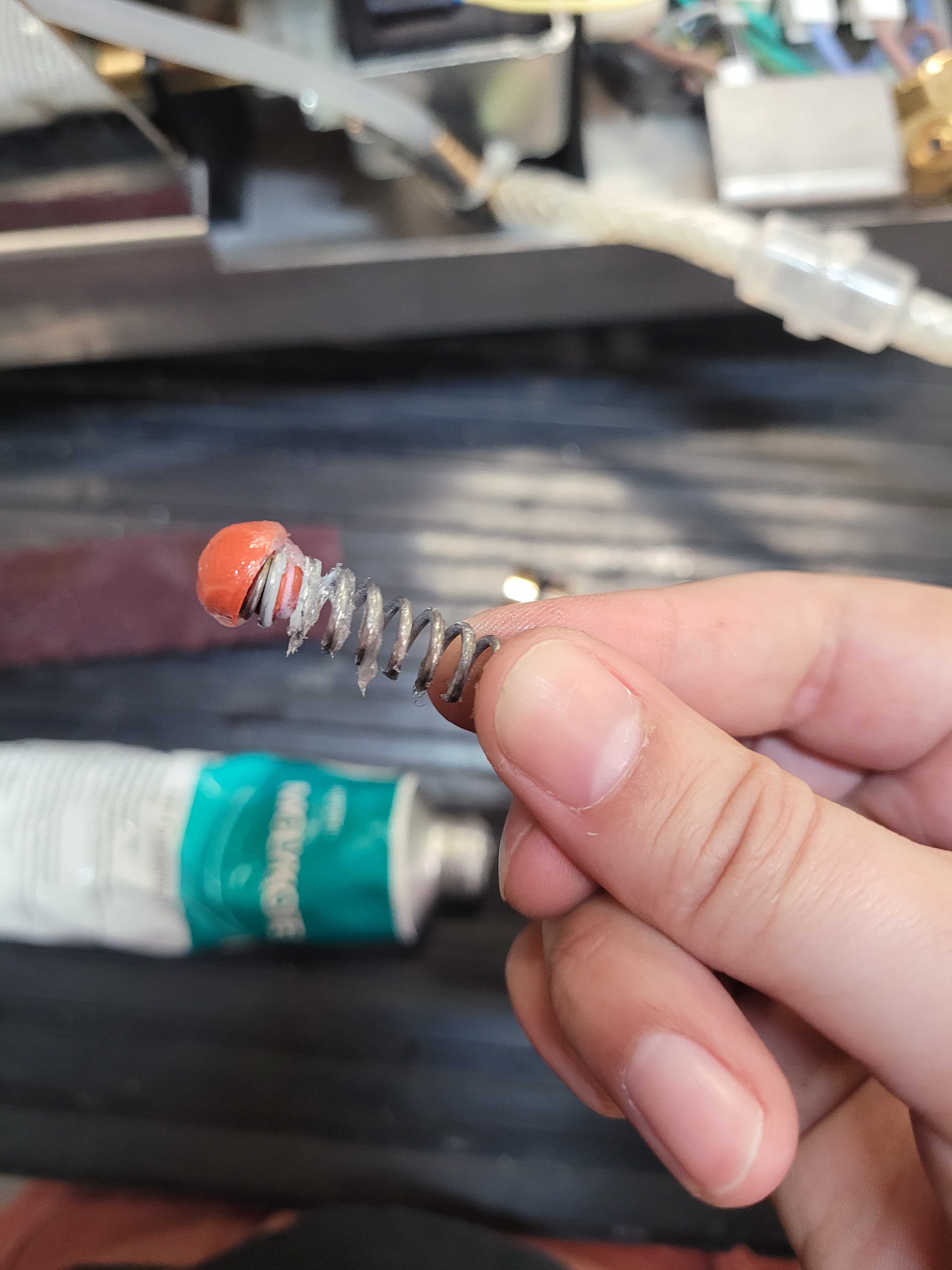 LUCCA X58 Cleaning/Replacing the Expansion Valve Seat Gasket